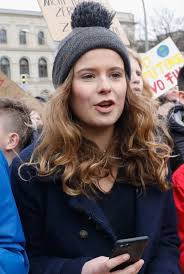 Auf linkedin können sie sich das vollständige profil ansehen und mehr über die kontakte von katharina von busch und jobs bei ähnlichen unternehmen erfahren. Proteste Gegen Klimapolitik Fridays For Future Aufstand Aus Dem Kinderzimmer