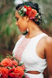 Tropical centerpieces hawaiian wedding flowers flowers flower cart wedding flowers hawaiian wedding flower arrangements beach wedding hawaiian wedding by toby hoogs photography. Red And Green Casual Hawaiian Wedding Ideas