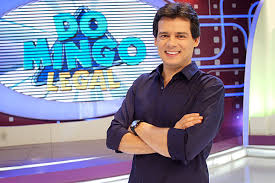 Saiba o que acontece no universo da televisão. Fofura Celso Portiolli Ajuda A Mae De 93 Anos A Se Pentear Famosidades