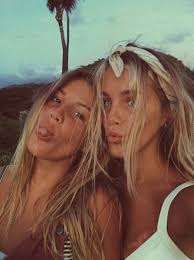 ella costello (23costello)