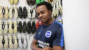 How percy tau changed his mothers life. Minus One Problem Hamba Kahle Simba Twitter Reacts To Percy Tau S Move To Brighton