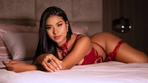 The 10 Hottest New Streamate Live Cam Girls for 2025!