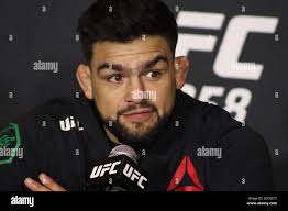 Ufc 129 hi-res stock photography and images