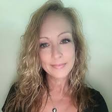 Amazon.com: Chocolate and Diamonds for a Woman's Soul: The Magic of  Motherhod (Dream Wisdom for the Soul Book 2) eBook : Hall, Carla Wynn,  Polokoff, Penny Michele, Howard, Teresa, Tammy Jurnett Lewis,