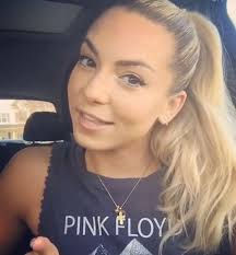 Lizzy Musi Fans (Street Outlaws)