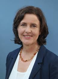 Kirsten Pfeiffer's Instagram, Twitter & Facebook