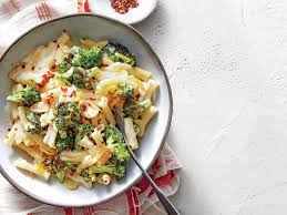 Mix ground turkey, broccoli slaw, jar of pasta sauce and bag of frozen bell peppers in crockpot. Healthy Pasta Dinner Recipes Cooking Light