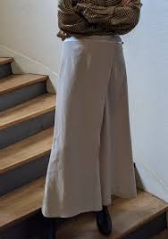 We did not find results for: Pantalon Jupe Culotte Sophistique Beige Taille 36 Vieux 38 Crushon