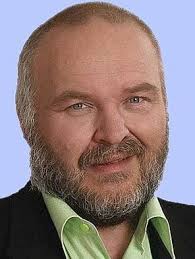 OBROVSKÝ ŽIAĽ Dnes zomrel slovenský textár, ktorého obrovské hity pozná  každý! Hudobná scéna v slzách