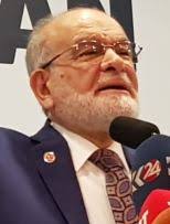 1977 yılında milli selamet partisinden sivas milletvekili seçildi. Ù…Ù„Ù Temel Karamollaoglu Presidential Campaign Cropped Jpg ÙˆÙŠÙƒÙŠØ¨ÙŠØ¯ÙŠØ§