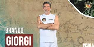 La storia d'amore di guido (raul bova) e anna (maria chiara giannetta) nata tra mille ostacoli e difficoltà, li vede finalmente marito e moglie, e poi genitori di. Raoul Bova Torna Su Canale 5 Con La Fiction Buongiorno Mamma Trama Cast Puntate E Intervista