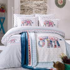 Sarah anderson glad çift kişilik nevresim takımı set i̇çeriği nevresim/duvet cover: Sarah Anderson Felicia Cift Kisilik Nevresim Takimi Ispanyol Battaniye Hediyeli Karaca Home