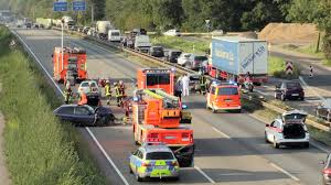 A3 Kreuz Hilden Vollsperrung Nach Schwerem Unfall 9 Km Stau Im Feierabendverkehr Emergency Report De