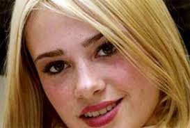 Era l'11 ottobre quando gli amanti del gossip vennero a scoprire che l'attrice lanciata da gabriele muccino ne l'ultimo bacio non era più fidanzata con lapo elkann. Che Fine Ha Fatto Martina Stella Ecco Com E Oggi Foto