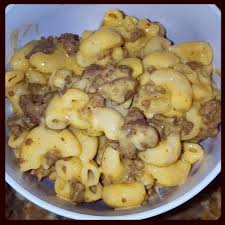 It is a pizza with meat on it, as well as pineapple, cheese, and other ingredients. Food Under Pressure Semi Homemade Beef Macaroni And Cheese Instant Pot Pressure Cooker