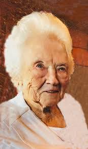 Annis Anderson's Instagram, Twitter & Facebook