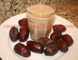 Coba membuat susu kurma sendiri yuk ! Cara Membuat Jus Kurma Susu Resep Masakan Indonesia