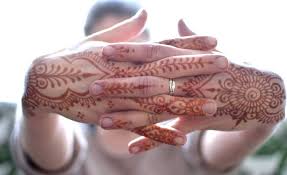 Henna tattoos can be a great thing to do either to yourself or with your friends with a bit of practice and a bit of time! How To Remove Henna Safely 2021 Updated Tattoos Spot