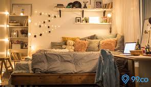 Kamar tidur minimalis luas dambaan semua orang untuk beristirahat setelah lelah seharian bekerja, namun jika termasuk kamar tidur minimalis yang keberadaannya cukup penting dalam sebuah rumah/hunian. 7 Daftar Harga Lampu Tidur Terbaik Dan Termurah Tahun 2020