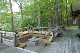 The idea of a spending time outside and relaxing on the deck as you overlook the landscape and a gorgeous traditional deck with greenery around it makes these moments in life even more memorable! Pin On Deck Designs