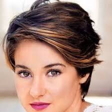 These haircuts for round faces vary from several types of hairstyles to those who can suit well to the preferences of different tastes. 50 Perfect Short Haircuts For Round Faces Hair Motive Hair Motive