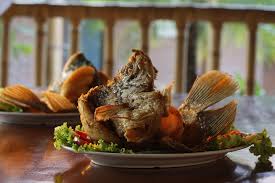 Sambal is a chili sauce or paste, typically made from a mixture of a variety of chili peppers with secondary ingredients such as shrimp paste, garlic, ginger, shallot, scallion, palm sugar, and lime juice. Resep Gurami Terbang Sambal Pencit