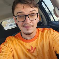 Skal brothers. I went to my friend's apartment the other day and we had a  falling out. We were in a band that touches