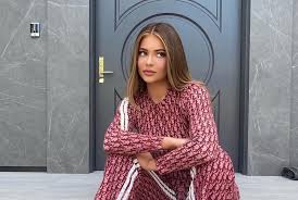 Shop my favorites at harrods.com and selfridges.com. Pesan Cinta Kylie Jenner Untuk Travis Scott Yang Berulang Tahun Okezone Celebrity