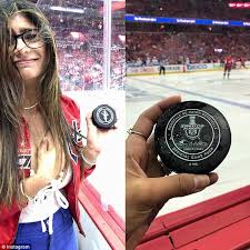 Entdecke rezepte, einrichtungsideen, stilinterpretationen und andere ideen zum ausprobieren. Mia Khalifa Net Worth Former Porn Star S Wealth Revealed Daily Mail Online