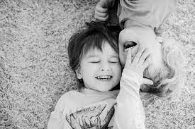 London Family Photoshoot Perfect Location Outdoor Home Or A Studio Children Photography Poses Children Photography Sibling Photography Poses