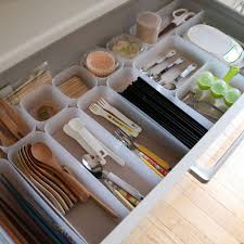 100均の仕切りでスッキリ ストレス軽減収納 organizacao de espaco pequeno ideias de organizacao de casa organizacao da cozinha