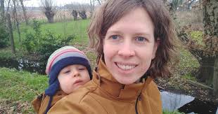 Om voor mijn ongeneeslijk zieke zoon Aaron (2) te blijven zorgen, moet ik  eerst jaar voltijds werken”: zorgouder Line trekt aan alarmbel
