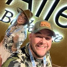 Kendra Pemberton's Instagram, Twitter & Facebook