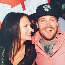 Stephen and cassandra jean amell have been married since 2012. Who Is Stephen Amell S Wife Heavy Com