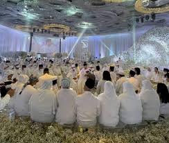 Majlis pernikahan neelofa dan pagi ni neelofa, 32 dan haris ismail atau pu riz,26 akhirnya selamat diijabkabulkan sebagai suami isteri. Wbn0rwnhlmva2m