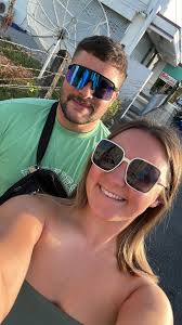 Couple seeking accommodation