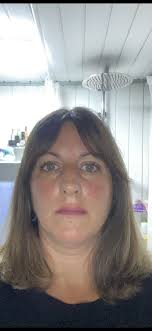 Julia GAGO, 42 ans (LE CHESNE, REIMS)