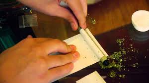› best way to roll a joint. How To Roll A Joint Using A Homemade Joint Roller Youtube