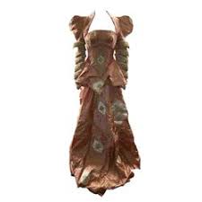 A really pretty and modern design that will be sure to get noticed. Mirror Mirror Evil Queen Julia Roberts Movie Costumes