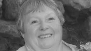 Karen Lucas's Instagram, Twitter & Facebook