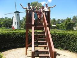 With an incredible 80m x 80m living hedge maze, timber maze, rope maze, tyre maze, mini golf and many. Waving From The Deck In The Middle Of The Hedge Maze Picture Of Bellingham Maze Tanawha Tripadvisor