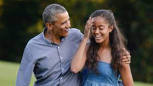 Malia obama already has a coveted hollywood gig at age 22, having landed as a writer on a potential new amazon show that donald glover is producing. Malia Obama Starportrat News Bilder Gala De