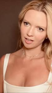 🩷🩷🩷🩷🩷🩷 If you're into a sweet puppy rom com 🩷 Love Unleashed is now  available