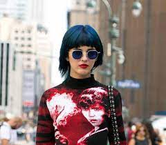 Add sunshine to your long black hair with teal blue highlights. Highlights For Black Hair Adding Drama To Dark Hair