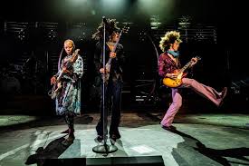 It's gotta be amazing to think of just how he changed your life. Mathieu Bitton Lille Was Electric Tonight Gail Ann Dorsey Lenny Kravitz Craig Ross Raisevibrationtour2018 Concertphotography Leica M10 Mathieubitton Facebook