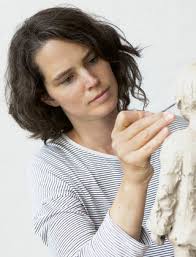 Köp Uppsättning av 2 skulpturer "Paul" och "Martha", brons av Valerie Otte 