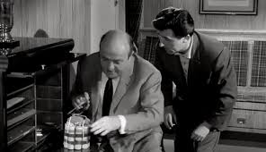 Partager sur:facebook twitter linked in. Tontons Flingueurs Gif Gfycat