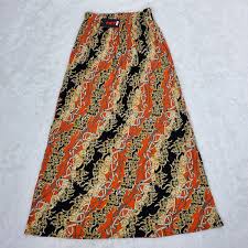 Dia kembali ke bawah memegang memekku yang basah itu, lalu ujung penisnya dimasukkan ke cerita sex. Fst Plus Size Long Pleated Skirt Floral Batik Skirt Kembang Berlipat Corak Batik Bunga Lt9009