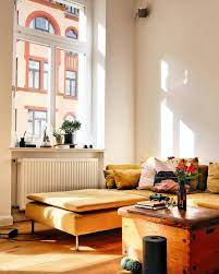 Solebich De On Instagram Wir Sind Begeistert Von Dem Gelben Sofa In Der Schonen Altbauwohnung Von Julias Choice Innenarchitektur Wohnzimmer Solebich Wohnung