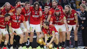 La federación europea de balonmano (ehf) confirmó este jueves en un comunicado que el europeo femenino se disputará, como ya estaba previsto, en noruega y dinamarca del 3 al 20 de diciembre. Mundial De Balonmano Egipto 2021 Dinamarca Recoge Su Medalla De Oro